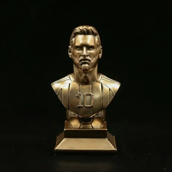 LIONEL LEO MESSI Bust Statue Figurine Sculpture Legendary Soccer Player Decor - Picture 1 of 8
